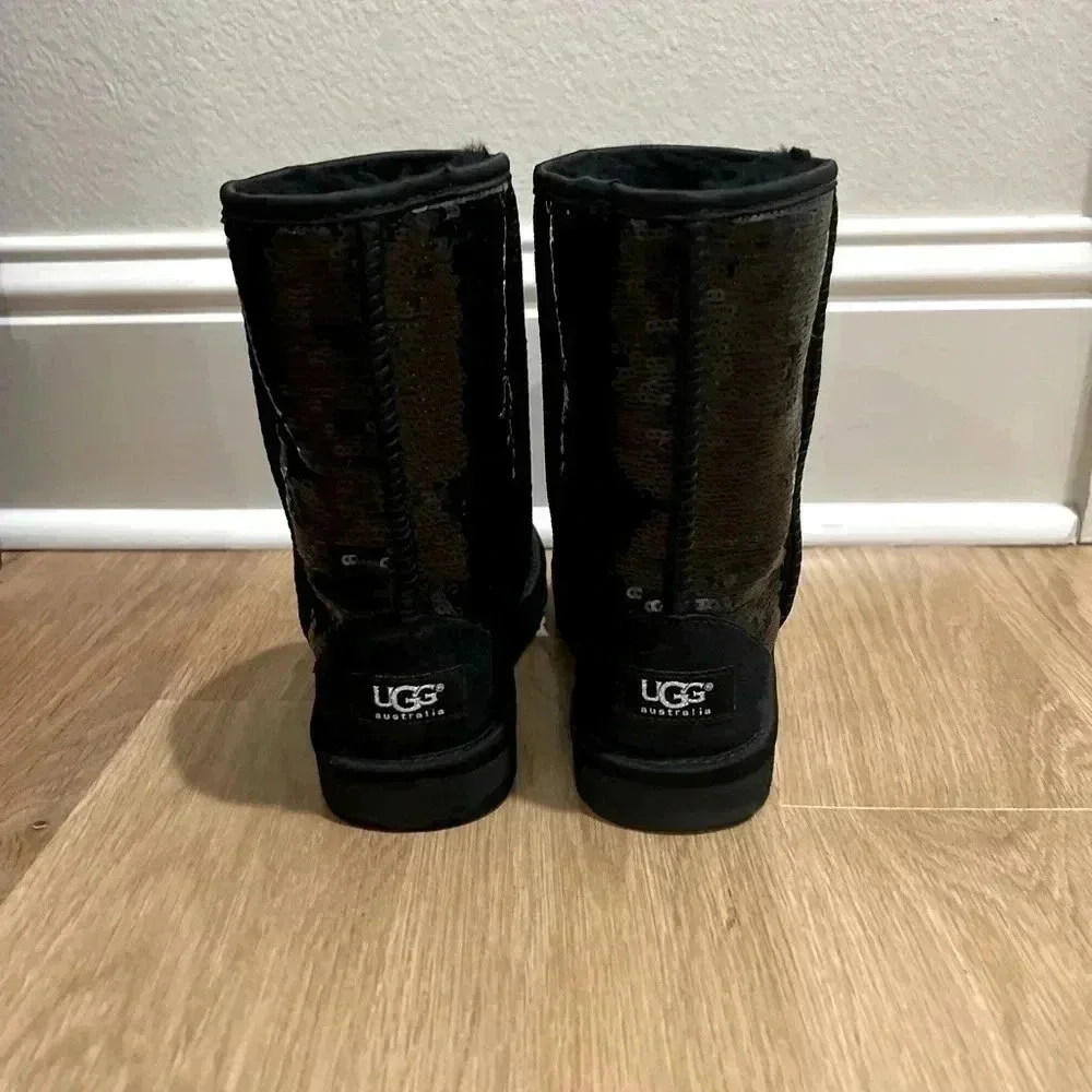 Black Sparkly Uggs - Pre Loved Size 5 - Picture 2 of 3